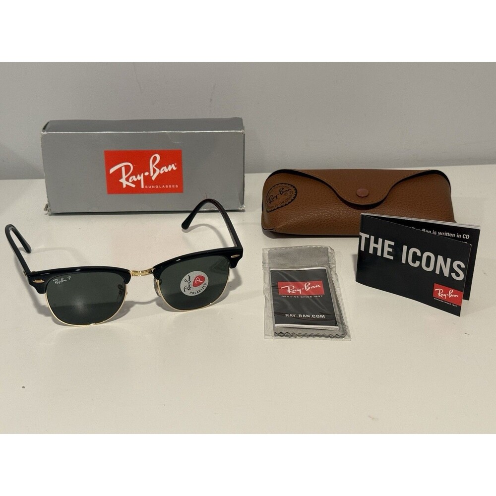 Ray-Ban ORB3016 Clubmaster 901/58 Black Frame Green G-15 Lenses – New With Case